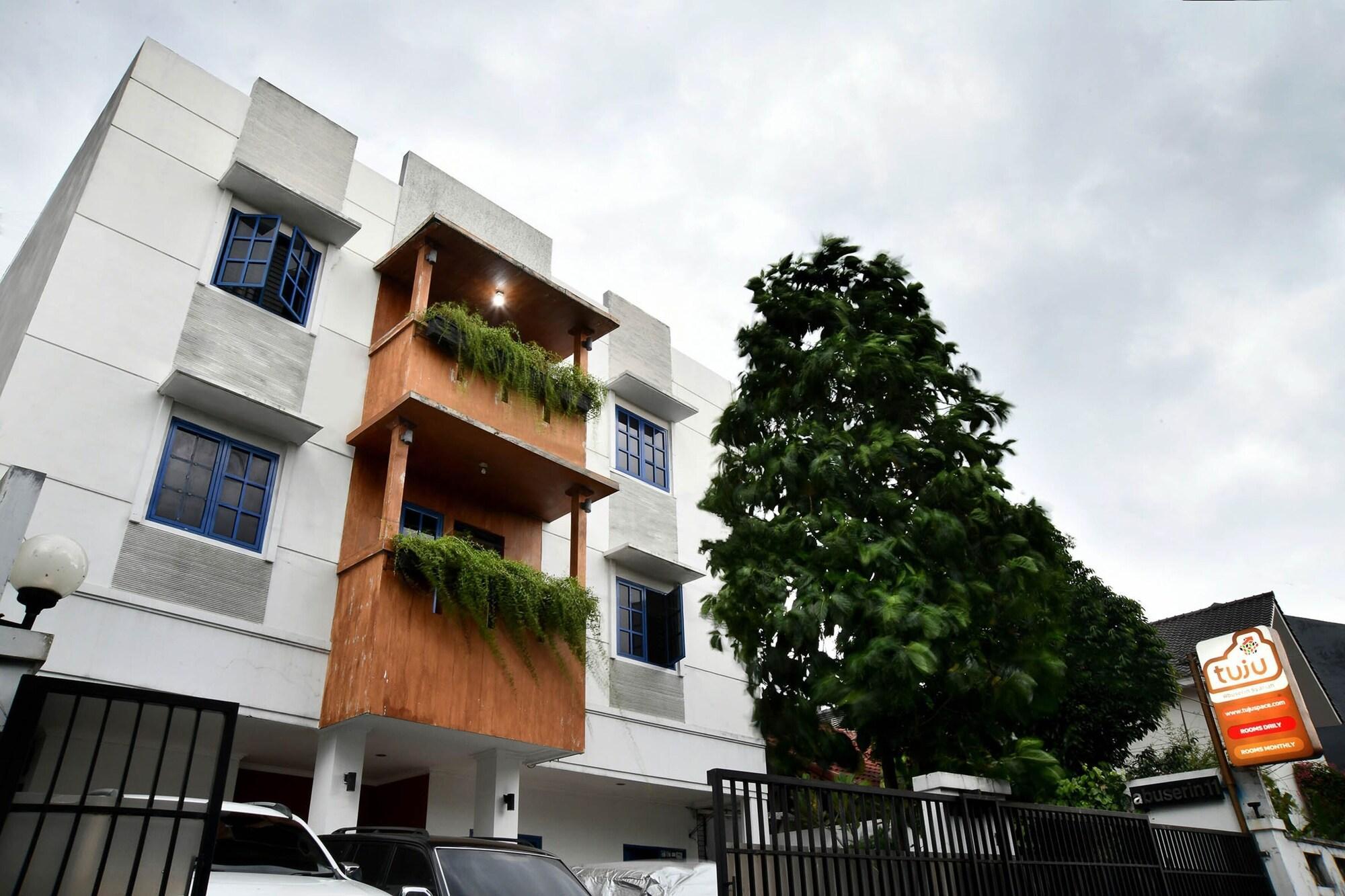 Tuju Abuserin Syariah Jakarta Exterior photo